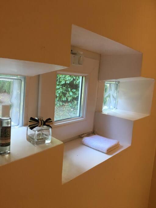 Maisonnette En Clairiere De Foret Gambais Exterior photo